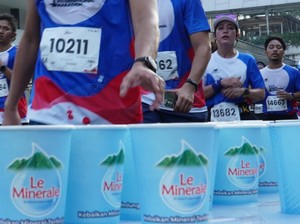 Le Minerale Penuhi Kebutuhan Hidrasi & Kecukupan Mineral Pelari JAKIM 2024