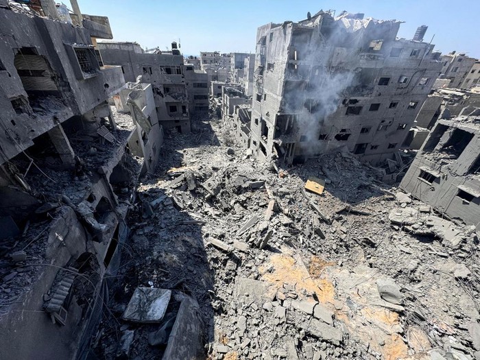 A general view shows the site of Israeli strikes on houses, amid Israel-Hamas conflict, at Al Shati refugee camp in Gaza City, June 22, 2024. REUTERS/Ayman Al Hassi     TPX IMAGES OF THE DAY