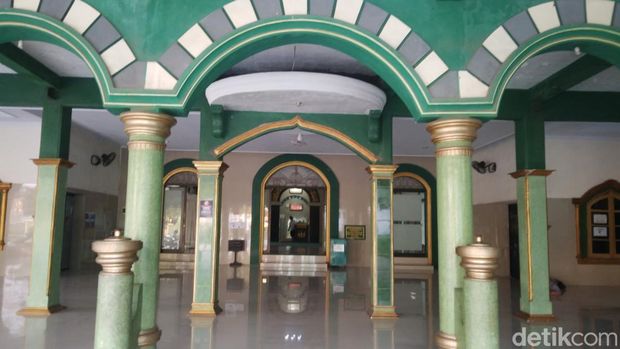Masjid Sunan Gunung Jati (Garmini) Kota Cirebon.