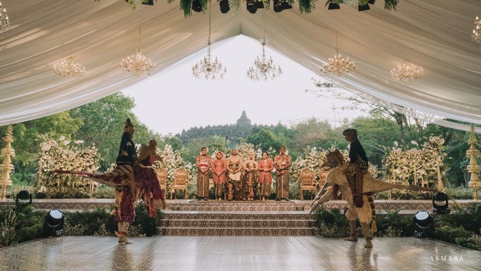 Menikah di Candi Borobudur