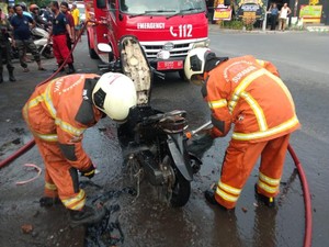 Motor Mio Terbakar Usai Isi BBM di SPBU Ngaglik Surabaya