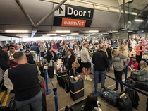 Potret Kacau Bandara Manchester Inggris gegara Mati Listrik