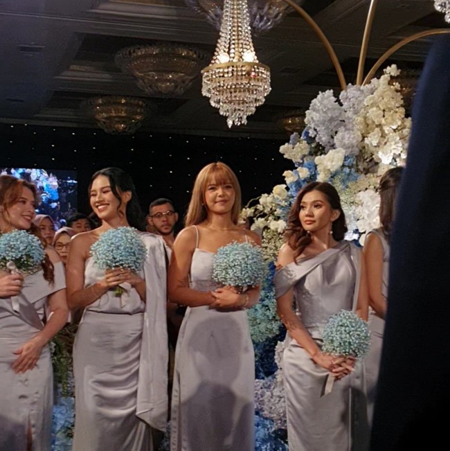 Sebelumnya Sorn telah membuat netizen gempar dengan kedekatannya dengan sejumlah artis Indonesia. Dia diundang menghadiri acara ulang tahun Syahrini di Singapura pada Senin (1/8/2022). Sorn juga terlihat di acara pernikahan Chelsea Islan dan Rob Clinton pada Kamis (8/12/2022). Foto: Instagram