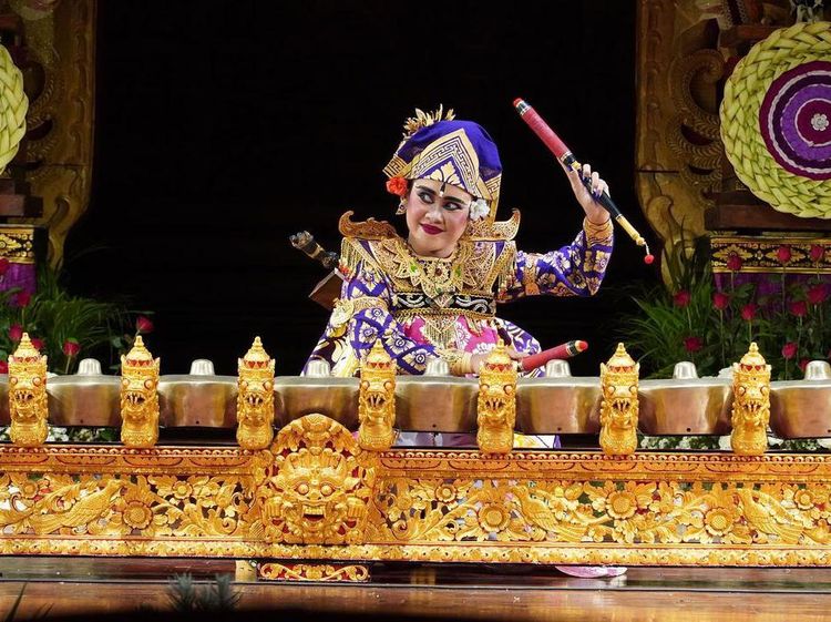 Geliat Seniman Muda Lestarikan Seni Tari dan Karawitan di Bali