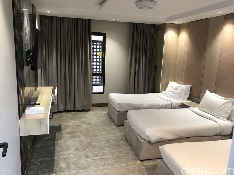 Suasana hotel transit Taiba Suite Hotel di kawasan Markaziyah