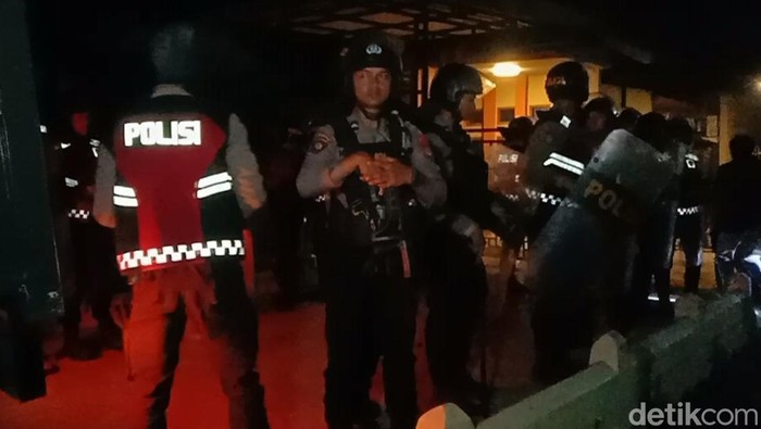 Suasana mencekam di lokasi penangkapan terduga maling di Indramayu