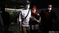Hal yang memberatkan tuntutan adalah perbuatan Karen tidak mendukung program pemerintah dalam pemberantasan tindak pidana korupsi, tidak mengakui perbuatannya serta berbelit-belit memberikan keterangan.