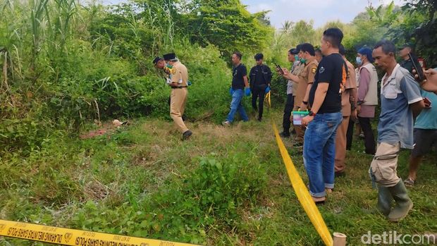 TKP penemuan tengkorak manusia di Sukabumi