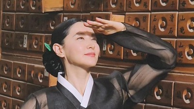 Foto: Liburannya Aktris Korea Terkaya, Lee Young Ae