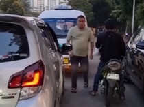 Viral Sopir Angkot Lawan Arah Bikin Macet, Ditegur Malah Ngomong Kotor