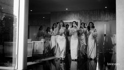 7 Gaya Idol K-Pop Sorn Eks Member CLC Jadi Bridesmaid Beby Tsabina
