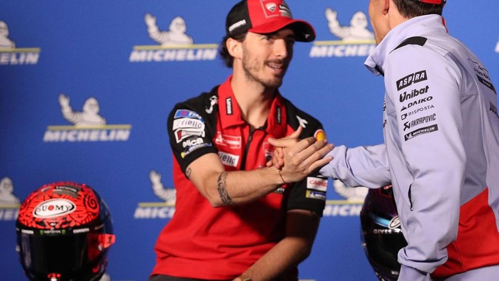 Francesco Bagnaia dan Marc Marquez.