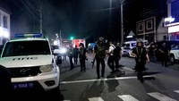 Sementara itu, juru bicara Garda Nasional Rusia mengatakan salah satu anggotanya tewas di pesisir Derbent dan 12 aparat lainnya mengalami luka-luka. (REUTERS/National Antiterrorism Committee).