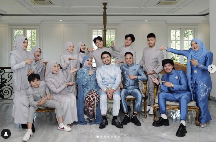 Geni Faruk Kompak Kulineran Bareng Gen Halilintar di Jeddah Geni Faruk Kompak Kulineran Bareng Gen Halilintar di Jeddah