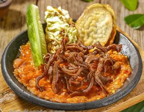 Huah! 5 Tempat Makan Ini Punya Racikan Sambal yang Pedasnya Bikin Jontor