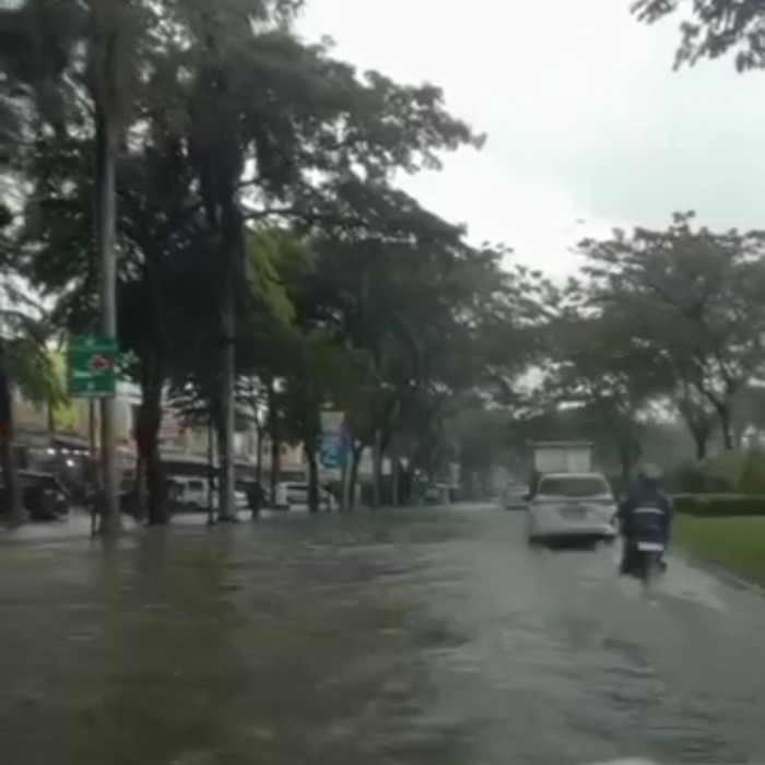 Air Meluap Akibat Hujan Lebat, Beberapa Wilayah Kabupaten Tangerang Tergenang