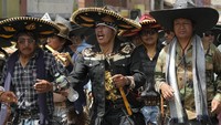 Selain itu, festival ini merupakan penghormatan kepada Inti, Dewa matahari Inca kuno, dengan harapan diberikan panen berlimpah.  