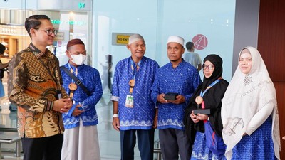 Jemaah Haji Indonesia Mulai Tiba di Tanah Air