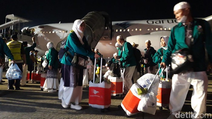 Repotkan Jemaah Haji, Garuda Jelaskan Alasan Perubahan Rute Penerbangan Kepulangan