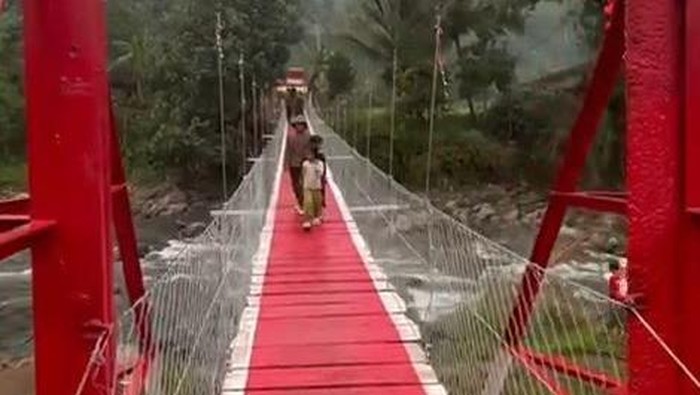 Jembatan Ciharinem
