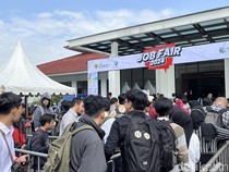 Mencari Asa di Tengah Ribuan Pencari Kerja Kota Bandung