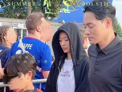 Jun Ji Hyun Nonton Bola di Jerman, Wajah Ganteng Suaminya Bikin Salfok