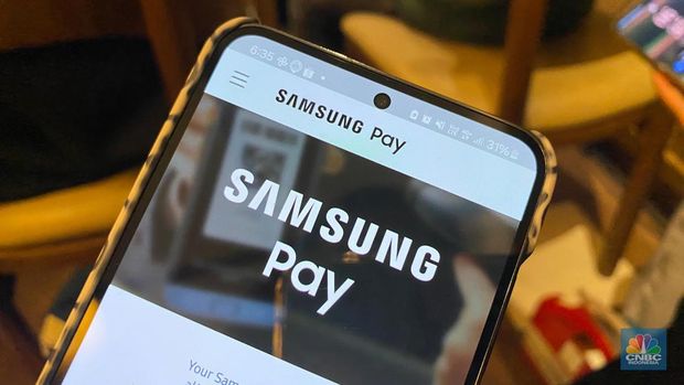 Kartu Kredit BRI Bisa di HP Samsung. (CNBC Indonesia/Novina Putri)
