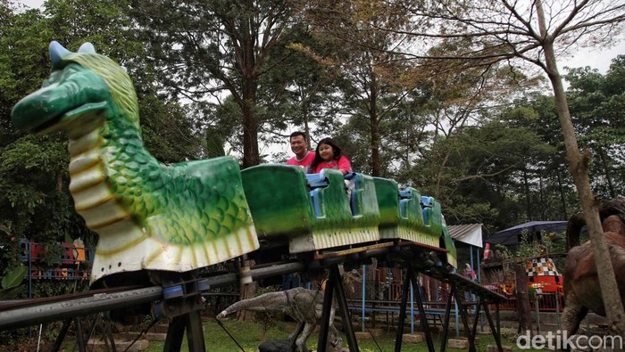 Libur Telah Tiba, Yuk Santai Sejenak di Agrowisata Gunung Mas Libur sekolah telah tiba. Yuk rehat sejenak sambil menikmati beragam wahana di Agrowisata Gunung Mas, Puncak, Bogor.