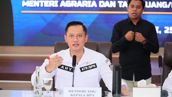 Menteri Agraria dan Tata Ruang/Kepala Badan Pertanahan Nasional (ATR/BPN), Agus Harimurti Yudhoyono (AHY) kembali menggebuk mafia tanah.