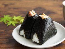 Sama-Sama Olahan Nasi Khas Jepang, Apa Bedanya Nigiri Vs Onigiri?