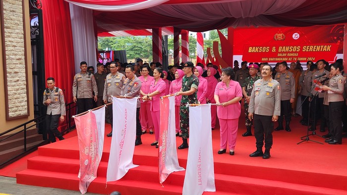 Tindak Lanjut Kapolri: Distribusi Bantuan Sosial dan Bakti Kesehatan Meriahkan HUT Bhayangkara Ke-78