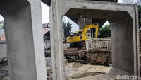 Proyek gorong-gorong tersebut diperkirakan selesai akhir Agustus.   