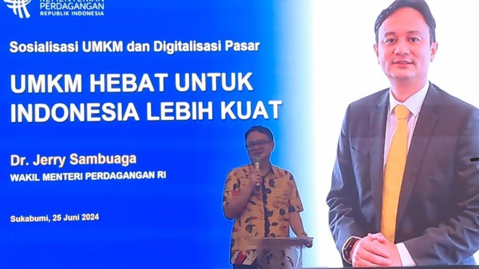 Pentingnya Digitalisasi Pasar untuk Perekonomian Negara Wakil menteri perdagangan jerry sambuaga, mensosialisasikan pentingnya UMKM dan digitalisasi pasar dalam membangun perekonomian negara langsung di depan ratusan anggota himpunan putra putri keluarga darat (HIPAKAD).