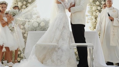 Potret Pernikahan Eks Kiper Liverpool Loris Karius dengan Presenter Olahraga