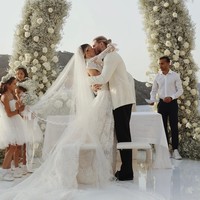 Sejumlah laporan mengungkap kemeriahan acara resepsi mereka yang disebut bertabur bintang. Dikatakan jika tamu undangan tidak boleh sembarang posting. Foto: Instagram