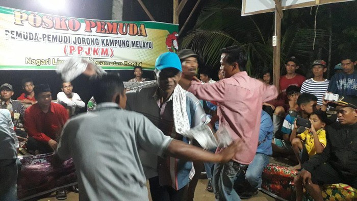 Pertunjukan Ronggeng Pasaman (Foto: dok Direktorat Jenderal Kebudayaan)