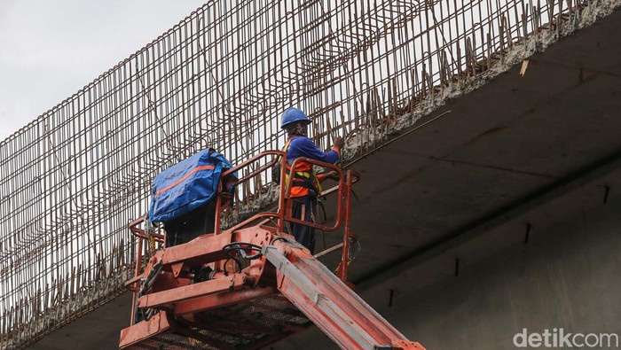 Pembangunan Light Rail Transit (LRT) Jakarta fase 1B rute Velodrome-Manggarai progresnya telah mencapai 15,1 persen. Begini penampakannya.