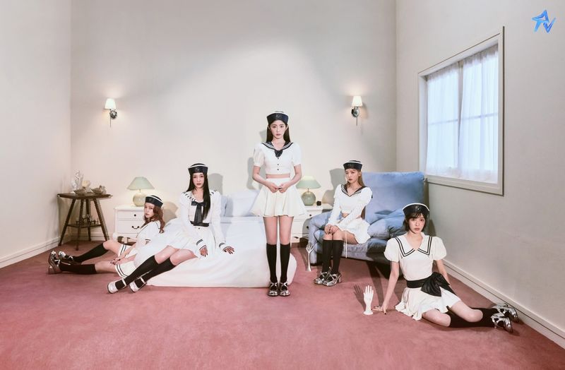 Teaser foto Red Velvet untuk comeback Cosmic.