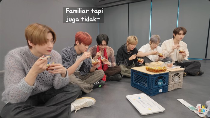 Kimbab Family ajak Riize cicip rujak cuka