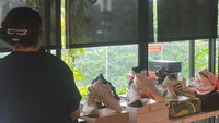 Gelaran eksibisi sneaker dan streetwear ini dijadwalkan akan berlangsung selama 3 hari mulai dari 5 hingga 7 Juli 2024 di Hall A, Jakarta Convention Center (JCC), Jakarta Pusat. Di tahun ini, myBCA x JSD mengusung tema On to the Next Phase, yang menggambarkan evolusi dunia sneaker dengan fokus yang diperluas ke ranah olahraga.