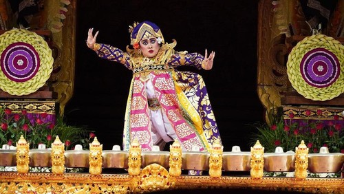 Sri Ayu Pradnya Larasari saat membawakan Tari Palawakya. (Foto: Istimewa/Dok. Pradnya Larasari)
