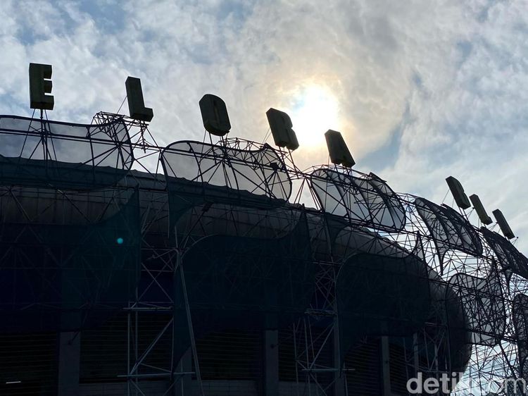 GBLA yang Mulai Membiru oleh Bobotoh