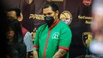 Tampang Virgoun Berbaju Tahanan, Minta Maaf Pakai Sabu