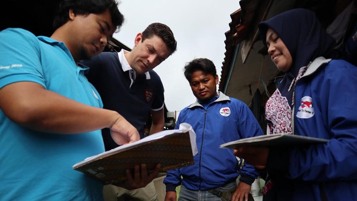 Upaya Mendongkrak Produksi Susu Sapi dan Pertumbuhan Ekonomi Frisian Flag Indonesia, anak perusahaan FrieslandCampina, bangun proyek ‘Dairy4Development’ yang telah berlangsung selama sepuluh tahun di Pulau Jawa, Indonesia.
Proyek yang dimulai pada tahun 2013 ini bertujuan untuk meningkatkan produksi susu lokal yang berkualitas tinggi.