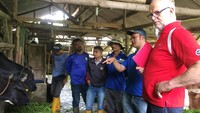 Proyek Dairy4Development yang dipimpin oleh Frisian Flag Indonesia ini juga melibatkan Agriterra, Bles Dairies, FrieslandCampina, Wageningen University & Research (WUR) serta koperasi lokal KPSBU Lembang dan KPBS Pangalengan. Selain itu, proyek ini didukung bantuan dari Kementerian Luar Negeri Belanda di bawah program bantuan program hibah Fasilitas untuk Kewirausahaan Berkelanjutan dan Ketahanan Pangan. 