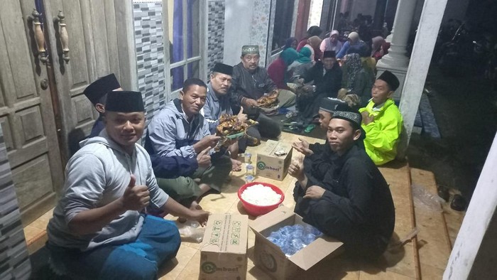 Warga Desa Pakel gelar doa bersama