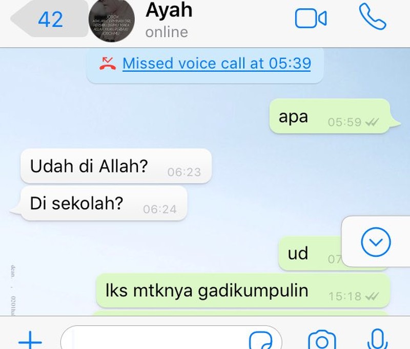 Kumpulan chat absurd ini dijamin bikin senyum-senyum sendiri. Pas banget buat kamu yang butuh asupan untuk meningkatkan mood.