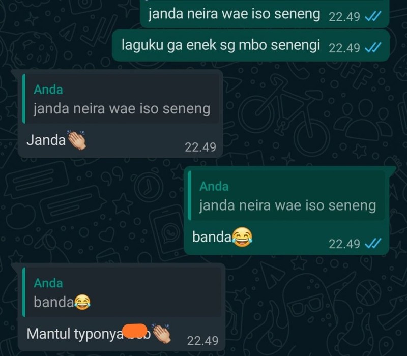 Kumpulan chat absurd ini dijamin bikin senyum-senyum sendiri. Pas banget buat kamu yang butuh asupan untuk meningkatkan mood.