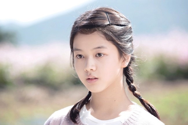 Paras cantiknya mulai mencuri perhatian saat menjadi versi muda Park Shin Hye di drama Korea Pinocchio (2014). Karakternya Choi In Ha cegukan setiap kali berbohong. Foto: Instagram