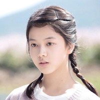 Paras cantiknya mulai mencuri perhatian saat menjadi versi muda Park Shin Hye di drama Korea Pinocchio (2014). Karakternya Choi In Ha cegukan setiap kali berbohong. Foto: Instagram